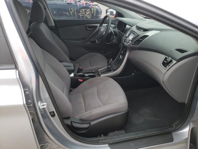 Photo 4 VIN: 5NPDH4AE8GH701460 - HYUNDAI ELANTRA SE 