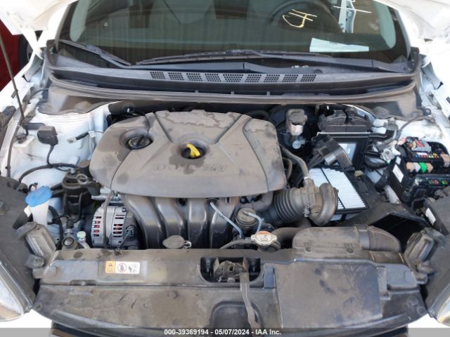 Photo 9 VIN: 5NPDH4AE8GH710174 - HYUNDAI ELANTRA 