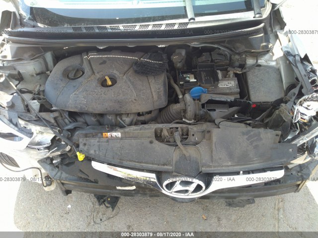 Photo 9 VIN: 5NPDH4AE8GH714869 - HYUNDAI ELANTRA 