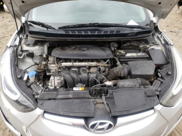 Photo 6 VIN: 5NPDH4AE8GH715794 - HYUNDAI ELANTRA SE 