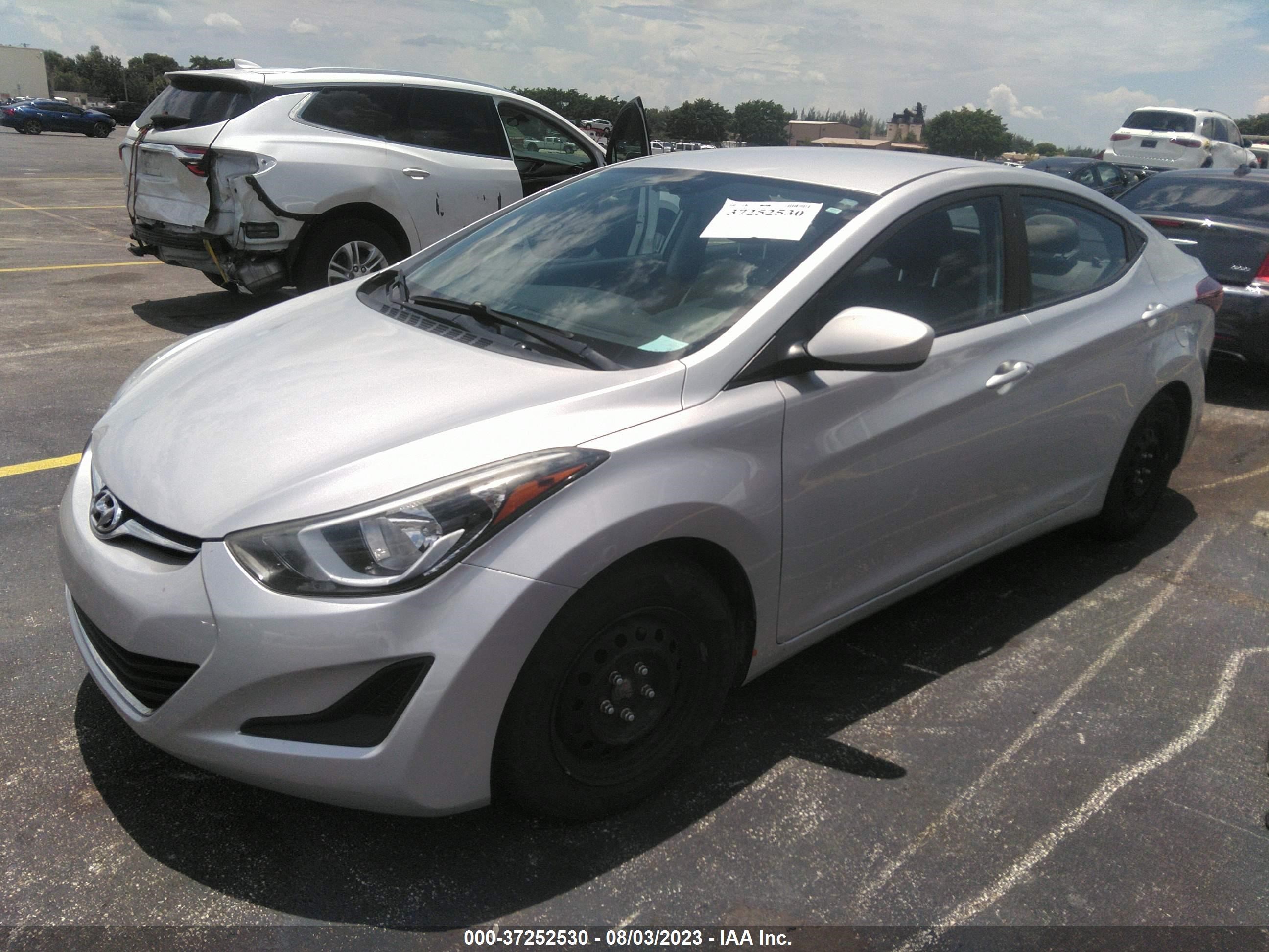 Photo 1 VIN: 5NPDH4AE8GH728027 - HYUNDAI ELANTRA 