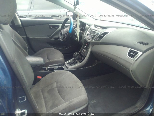 Photo 4 VIN: 5NPDH4AE8GH734295 - HYUNDAI ELANTRA 