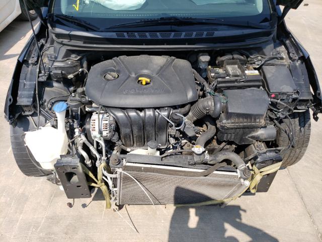 Photo 6 VIN: 5NPDH4AE8GH742204 - HYUNDAI ELANTRA SE 