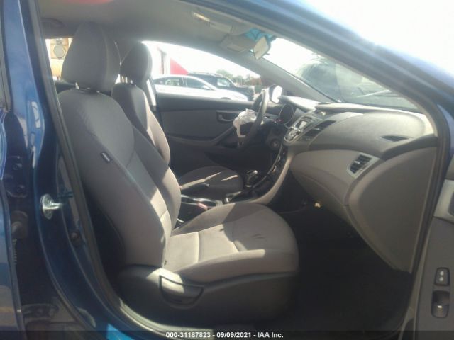 Photo 4 VIN: 5NPDH4AE8GH749654 - HYUNDAI ELANTRA 