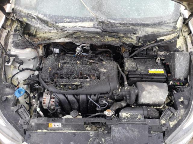 Photo 6 VIN: 5NPDH4AE8GH749802 - HYUNDAI ELANTRA SE 