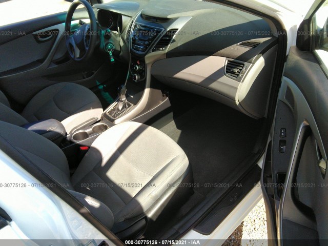 Photo 4 VIN: 5NPDH4AE8GH755194 - HYUNDAI ELANTRA 