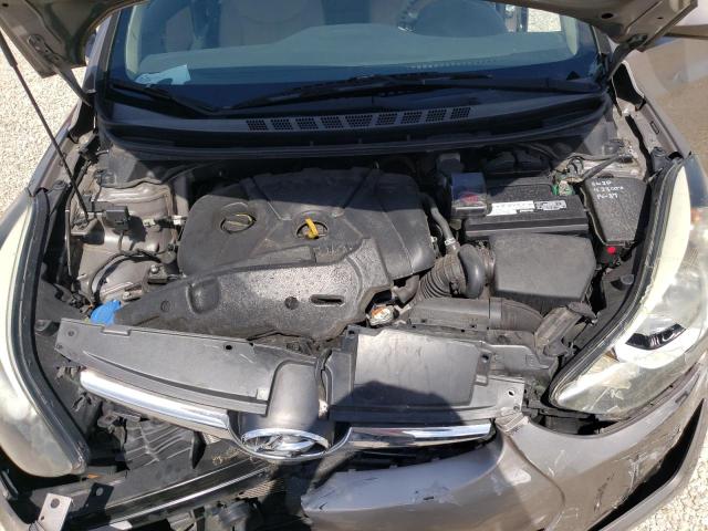 Photo 6 VIN: 5NPDH4AE8GH757494 - HYUNDAI ELANTRA SE 