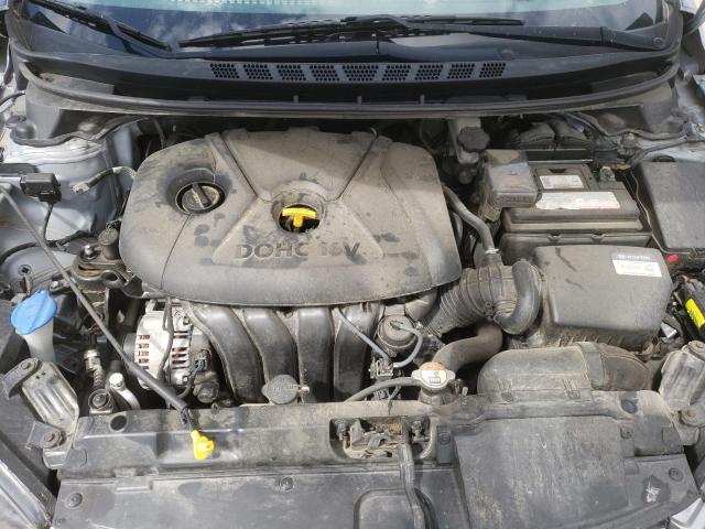 Photo 10 VIN: 5NPDH4AE8GH767698 - HYUNDAI ELANTRA SE 