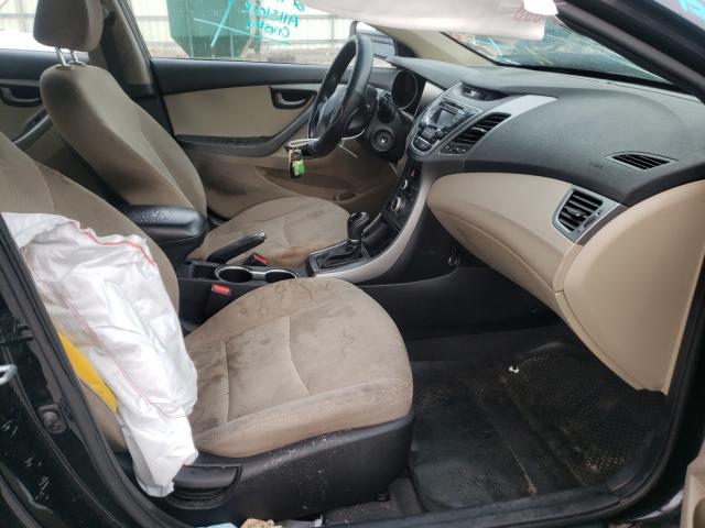 Photo 4 VIN: 5NPDH4AE8GH781438 - HYUNDAI ELANTRA SE 