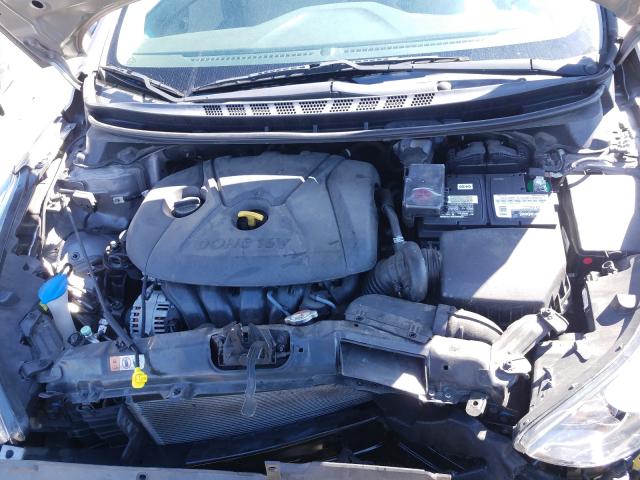 Photo 6 VIN: 5NPDH4AE8GH782766 - HYUNDAI ELANTRA SE 