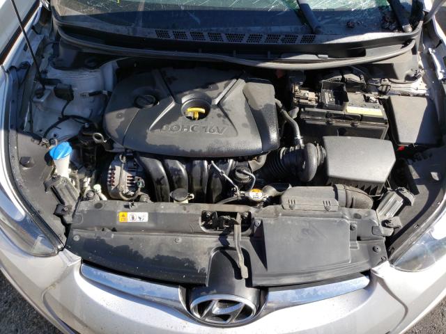 Photo 6 VIN: 5NPDH4AE8GH784114 - HYUNDAI ELANTRA SE 