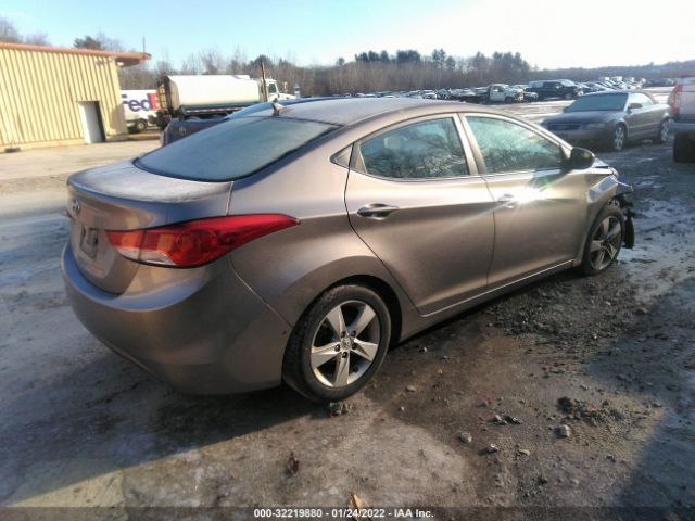 Photo 3 VIN: 5NPDH4AE9BH005876 - HYUNDAI ELANTRA 