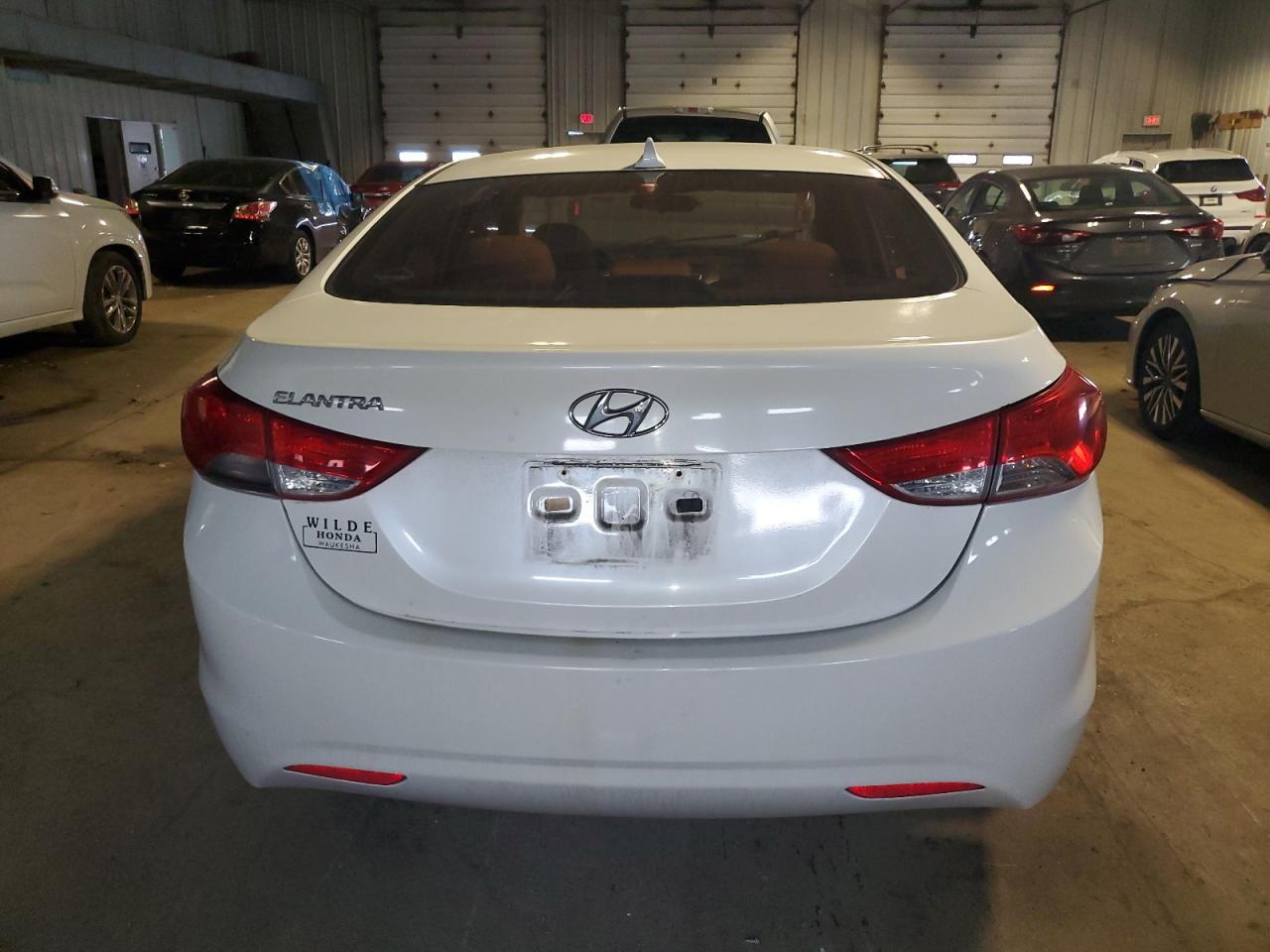 Photo 5 VIN: 5NPDH4AE9BH031183 - HYUNDAI ELANTRA 