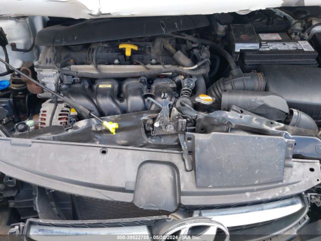 Photo 9 VIN: 5NPDH4AE9BH035623 - HYUNDAI ELANTRA 