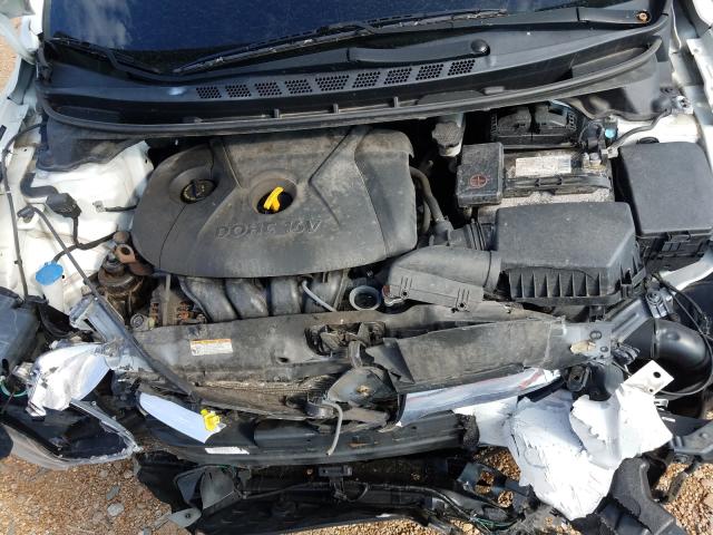 Photo 6 VIN: 5NPDH4AE9BH040188 - HYUNDAI ELANTRA GL 