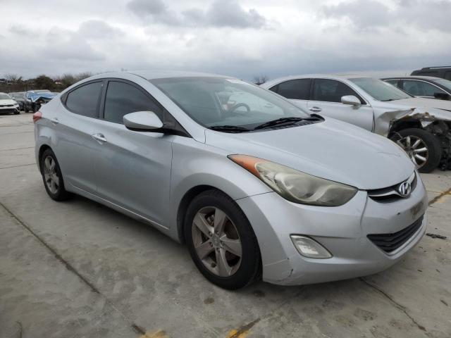 Photo 3 VIN: 5NPDH4AE9CH061849 - HYUNDAI ELANTRA 