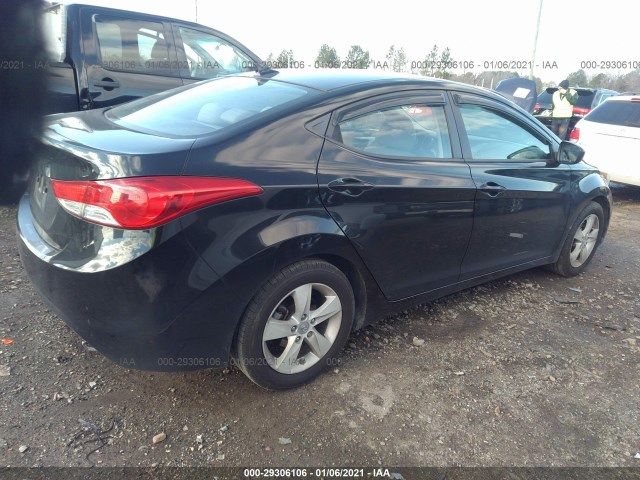 Photo 3 VIN: 5NPDH4AE9CH063116 - HYUNDAI ELANTRA 