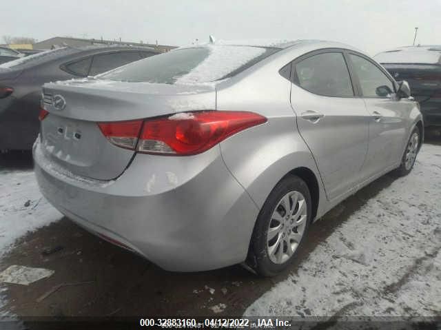 Photo 3 VIN: 5NPDH4AE9CH089828 - HYUNDAI ELANTRA 