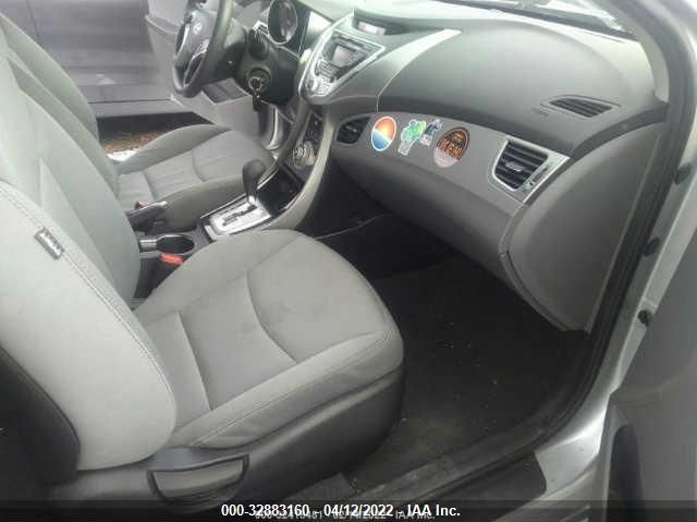 Photo 4 VIN: 5NPDH4AE9CH089828 - HYUNDAI ELANTRA 