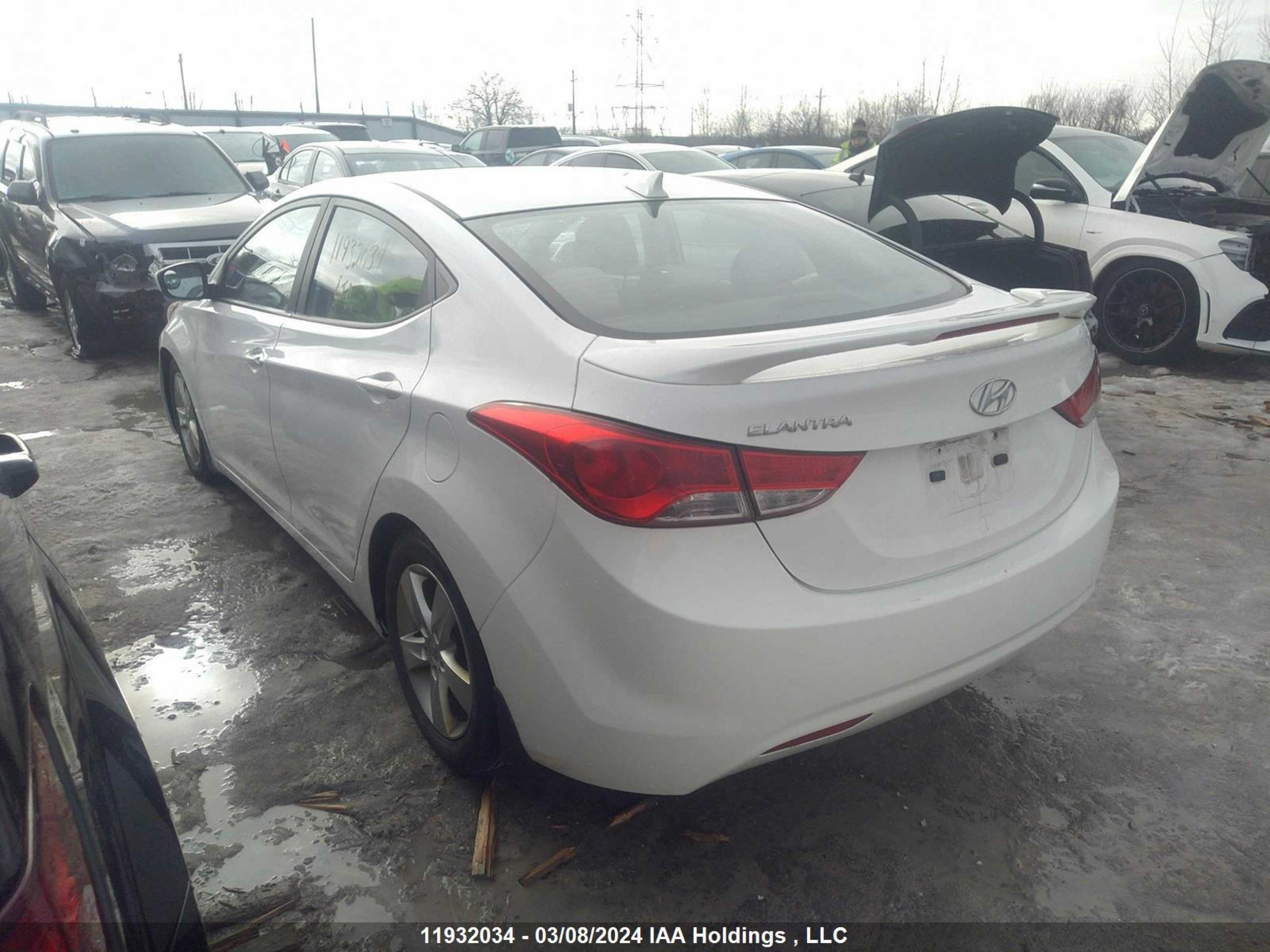 Photo 2 VIN: 5NPDH4AE9CH092180 - HYUNDAI ELANTRA 