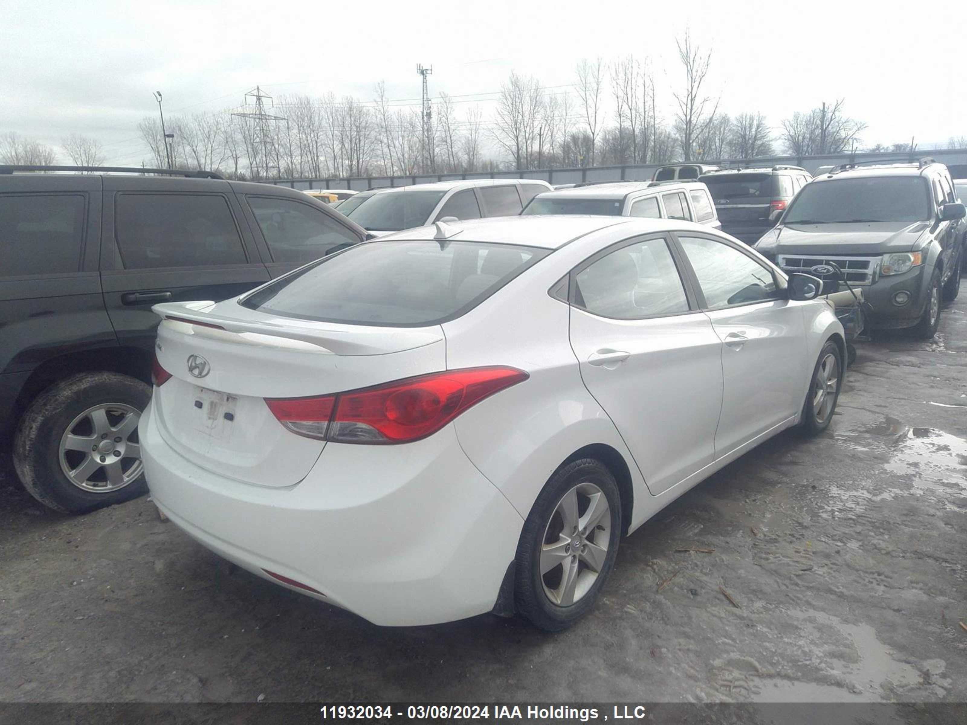 Photo 3 VIN: 5NPDH4AE9CH092180 - HYUNDAI ELANTRA 