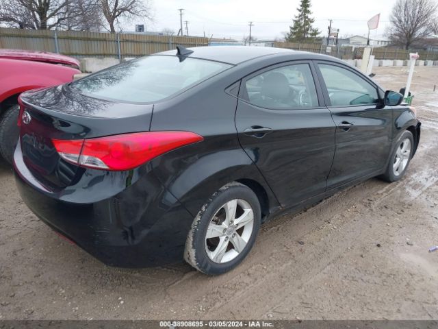 Photo 3 VIN: 5NPDH4AE9CH095399 - HYUNDAI ELANTRA 