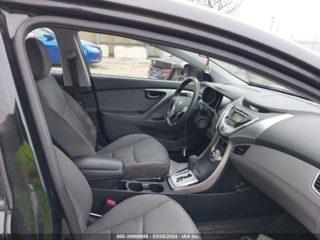 Photo 4 VIN: 5NPDH4AE9CH095399 - HYUNDAI ELANTRA 