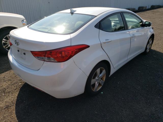 Photo 3 VIN: 5NPDH4AE9CH096505 - HYUNDAI ELANTRA GL 