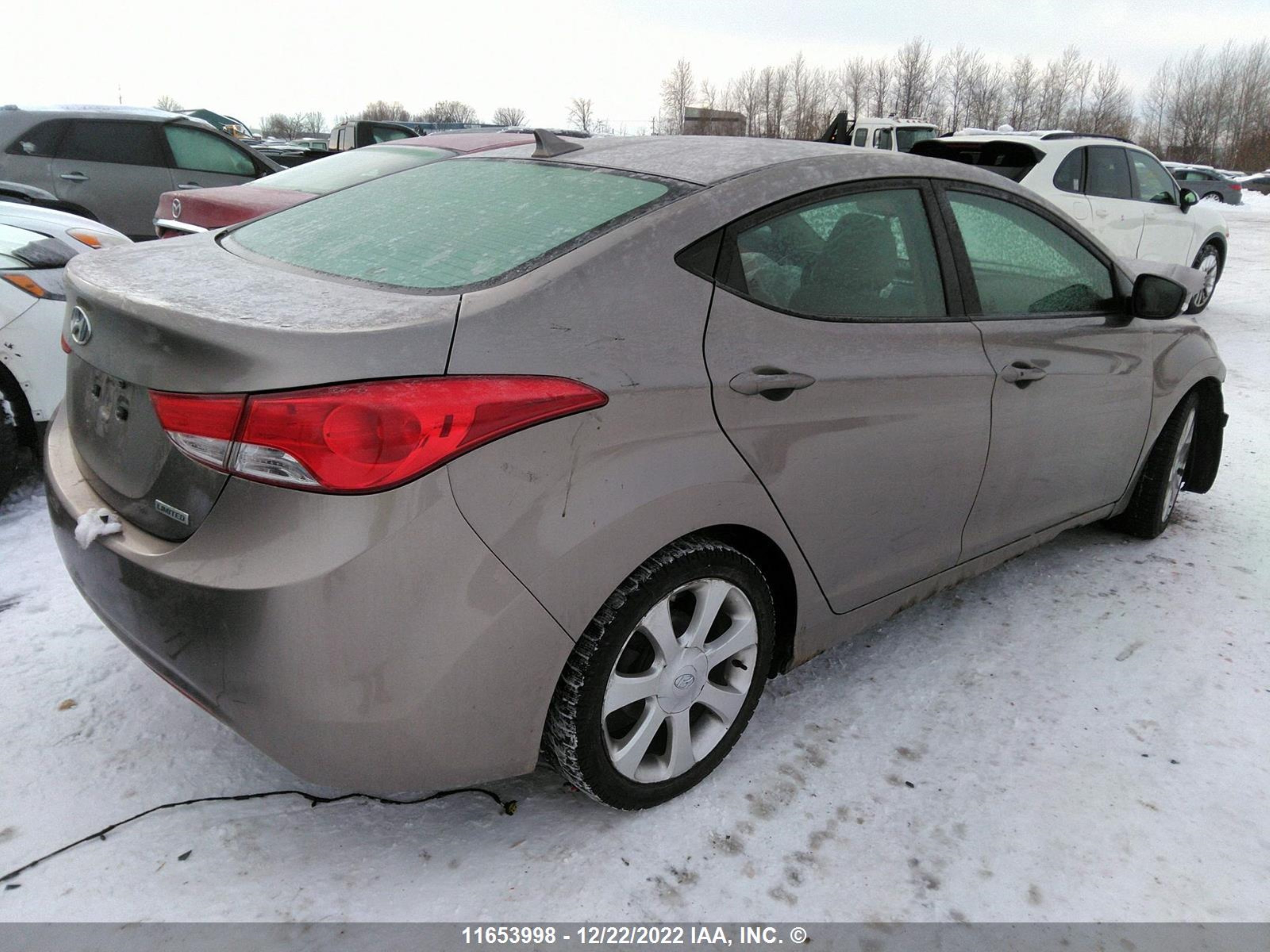 Photo 3 VIN: 5NPDH4AE9CH096553 - HYUNDAI ELANTRA 