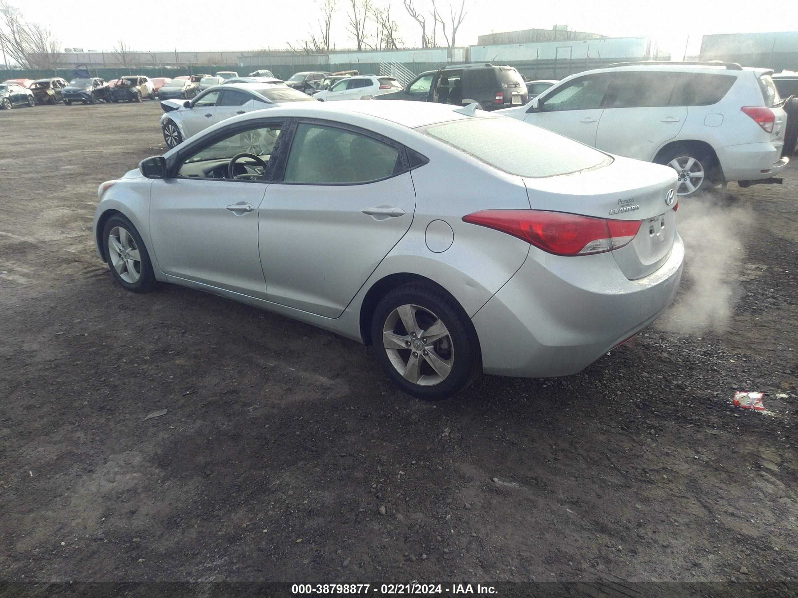 Photo 2 VIN: 5NPDH4AE9CH099436 - HYUNDAI ELANTRA 