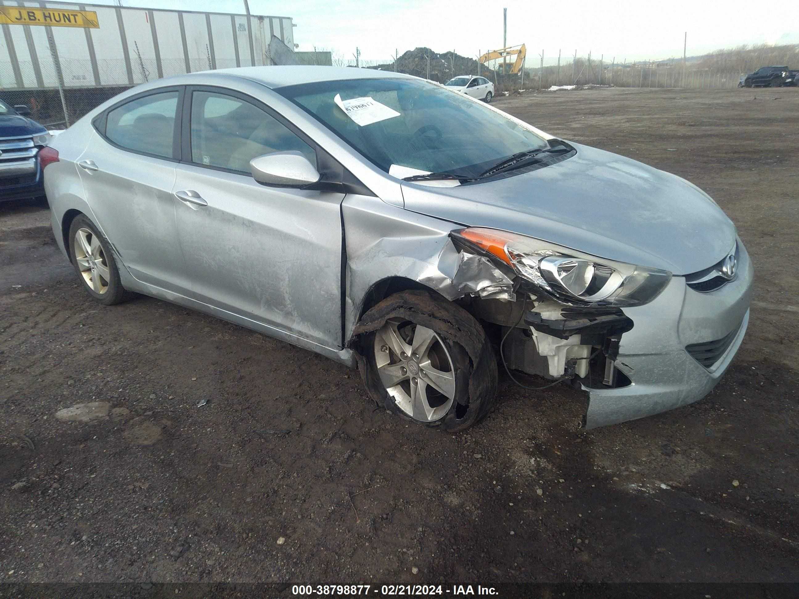 Photo 5 VIN: 5NPDH4AE9CH099436 - HYUNDAI ELANTRA 