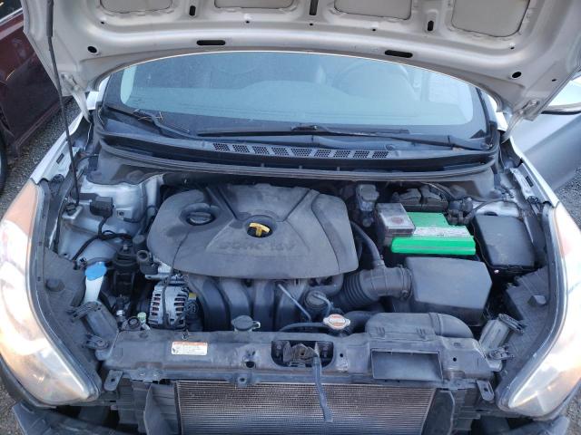 Photo 6 VIN: 5NPDH4AE9CH104361 - HYUNDAI ELANTRA 