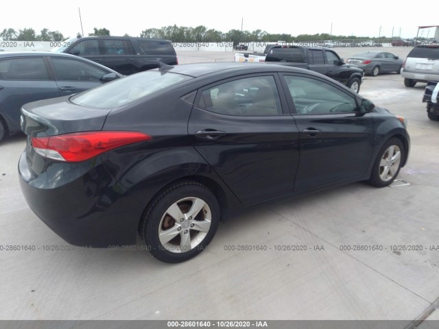 Photo 3 VIN: 5NPDH4AE9CH104473 - HYUNDAI ELANTRA 