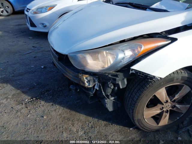 Photo 5 VIN: 5NPDH4AE9CH110810 - HYUNDAI ELANTRA 