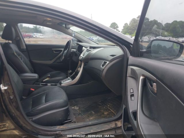 Photo 4 VIN: 5NPDH4AE9CH116817 - HYUNDAI ELANTRA 