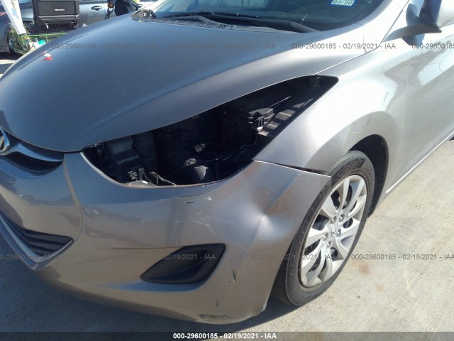 Photo 5 VIN: 5NPDH4AE9CH132340 - HYUNDAI ELANTRA 