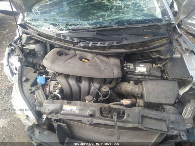 Photo 9 VIN: 5NPDH4AE9CH138316 - HYUNDAI ELANTRA 