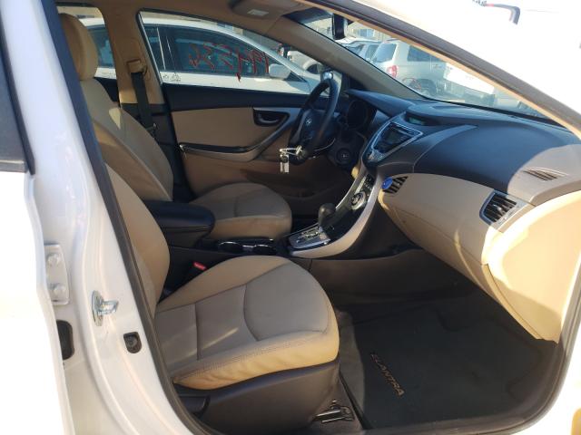 Photo 4 VIN: 5NPDH4AE9CH141362 - HYUNDAI ELANTRA GL 