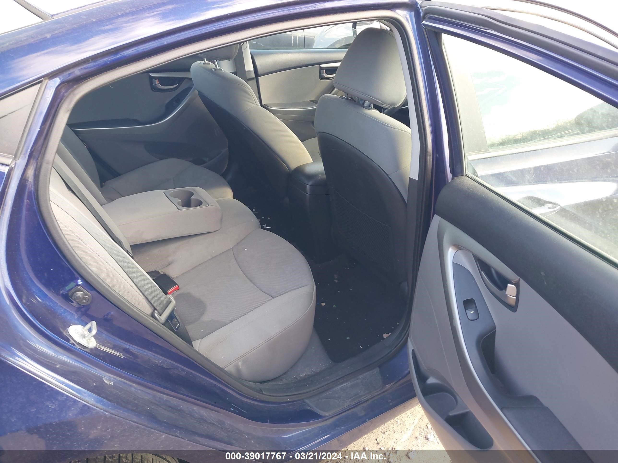 Photo 7 VIN: 5NPDH4AE9CH149736 - HYUNDAI ELANTRA 