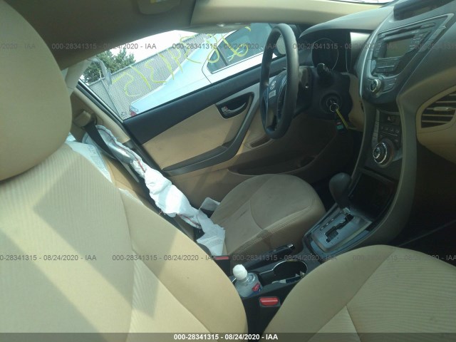 Photo 4 VIN: 5NPDH4AE9DH172483 - HYUNDAI ELANTRA 