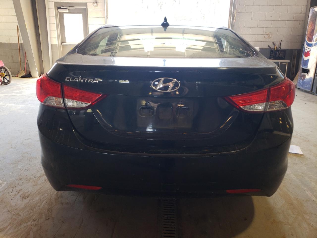 Photo 5 VIN: 5NPDH4AE9DH184861 - HYUNDAI ELANTRA 