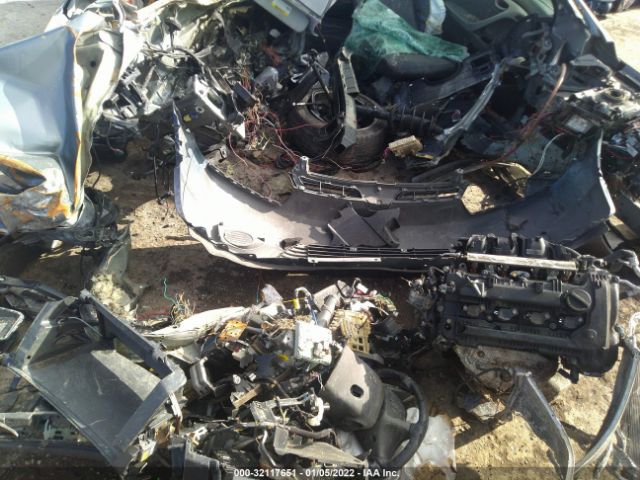 Photo 9 VIN: 5NPDH4AE9DH207202 - HYUNDAI ELANTRA 