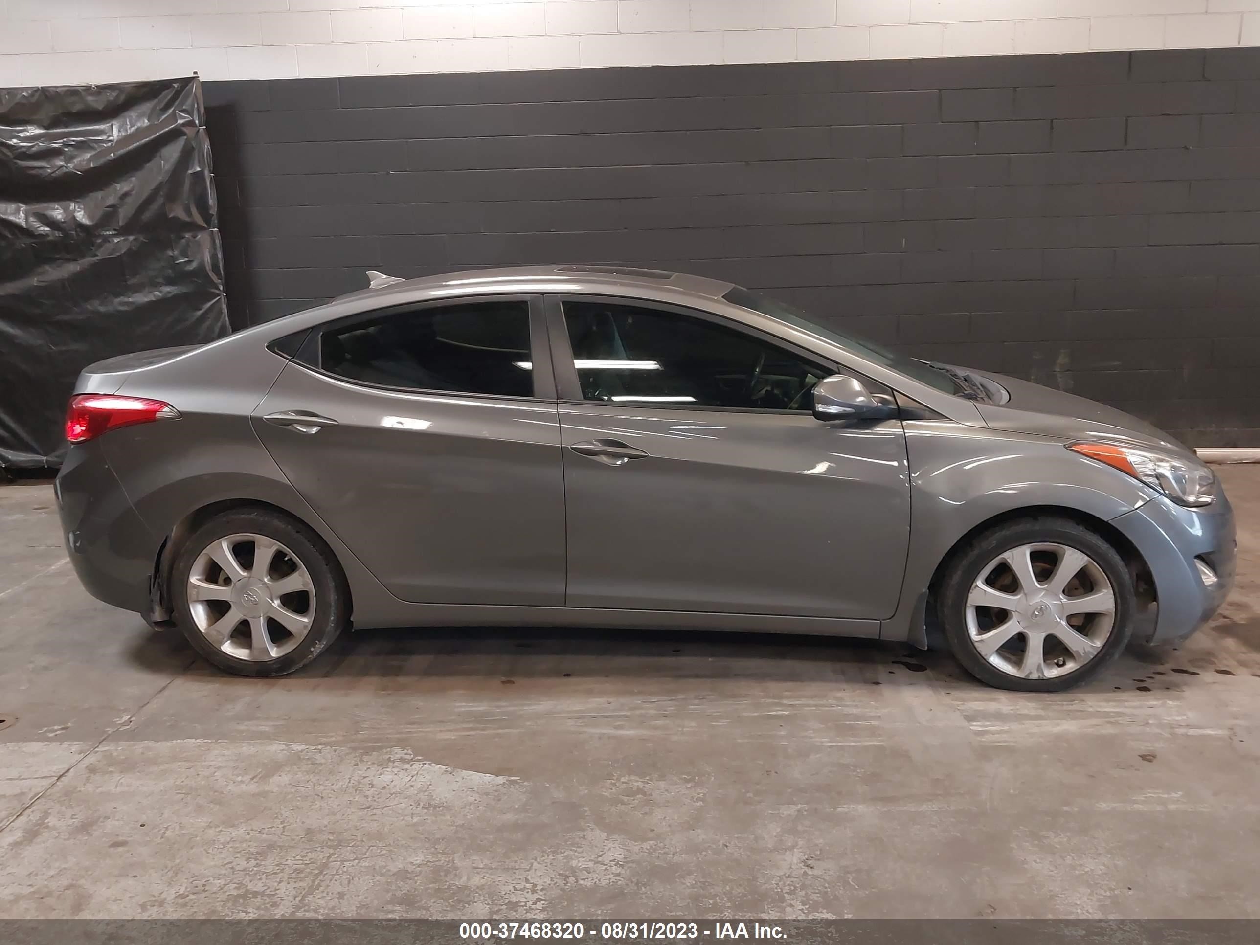 Photo 12 VIN: 5NPDH4AE9DH208091 - HYUNDAI ELANTRA 