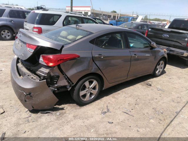 Photo 3 VIN: 5NPDH4AE9DH247893 - HYUNDAI ELANTRA 