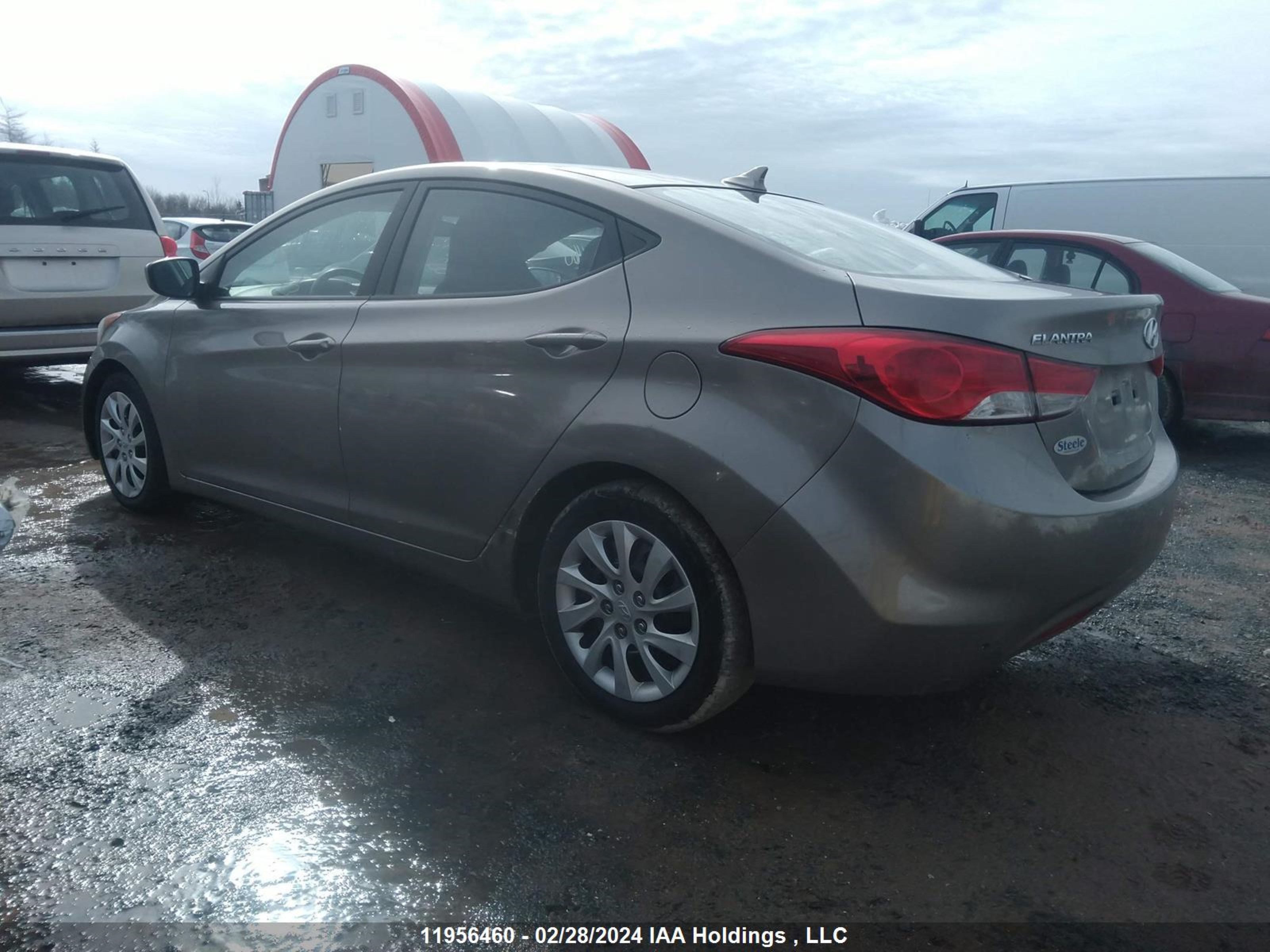 Photo 2 VIN: 5NPDH4AE9DH257999 - HYUNDAI ELANTRA 