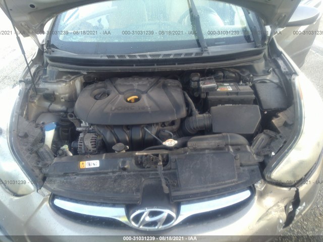 Photo 9 VIN: 5NPDH4AE9DH258862 - HYUNDAI ELANTRA 