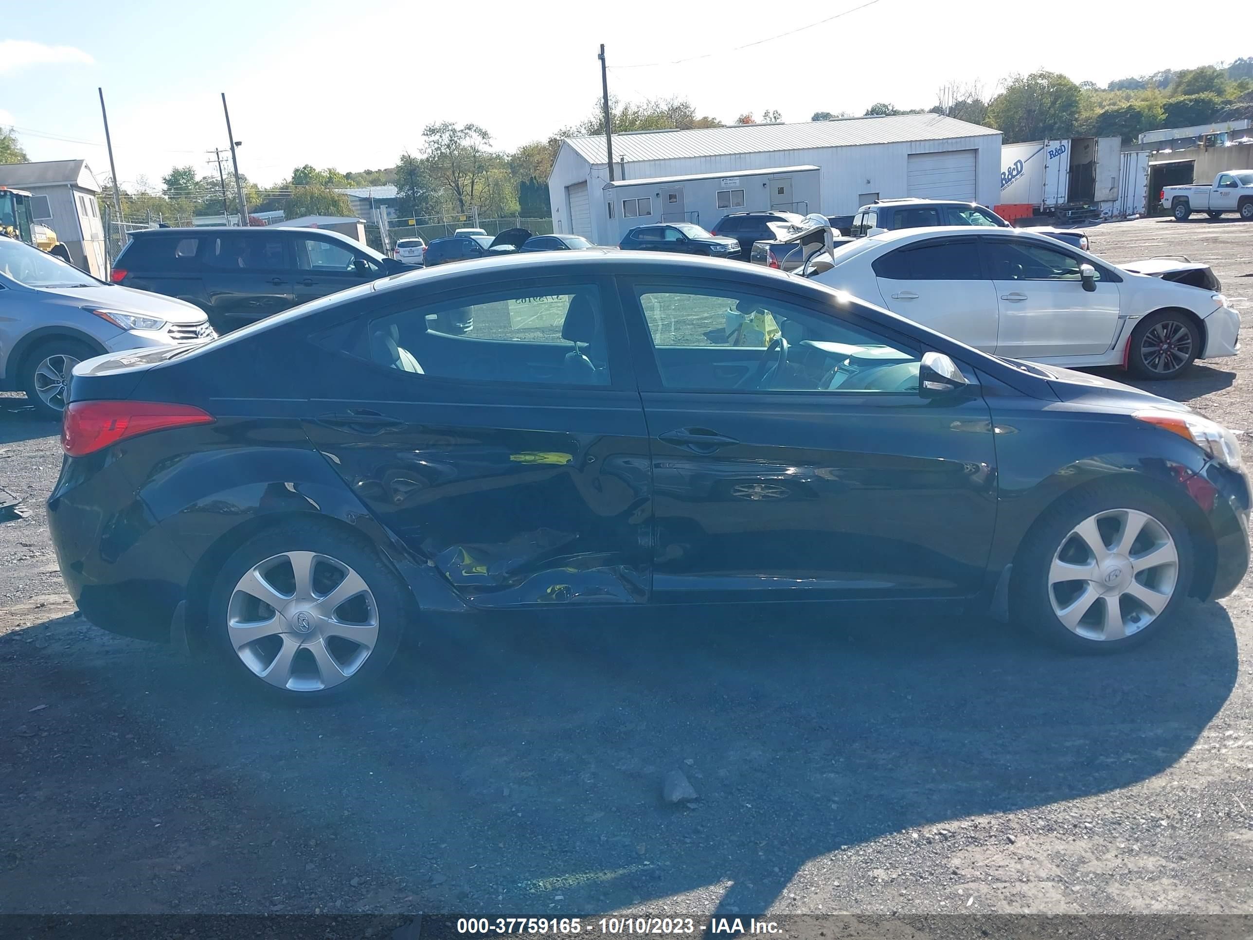 Photo 12 VIN: 5NPDH4AE9DH274186 - HYUNDAI ELANTRA 