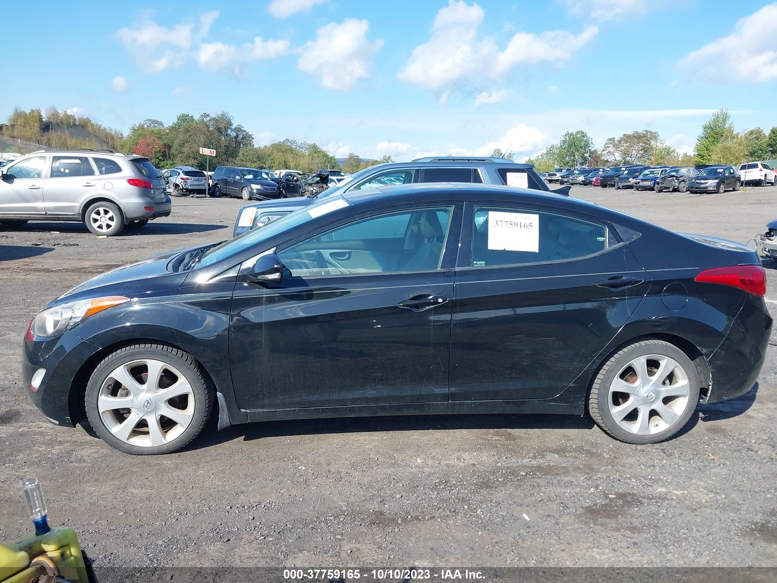 Photo 13 VIN: 5NPDH4AE9DH274186 - HYUNDAI ELANTRA 