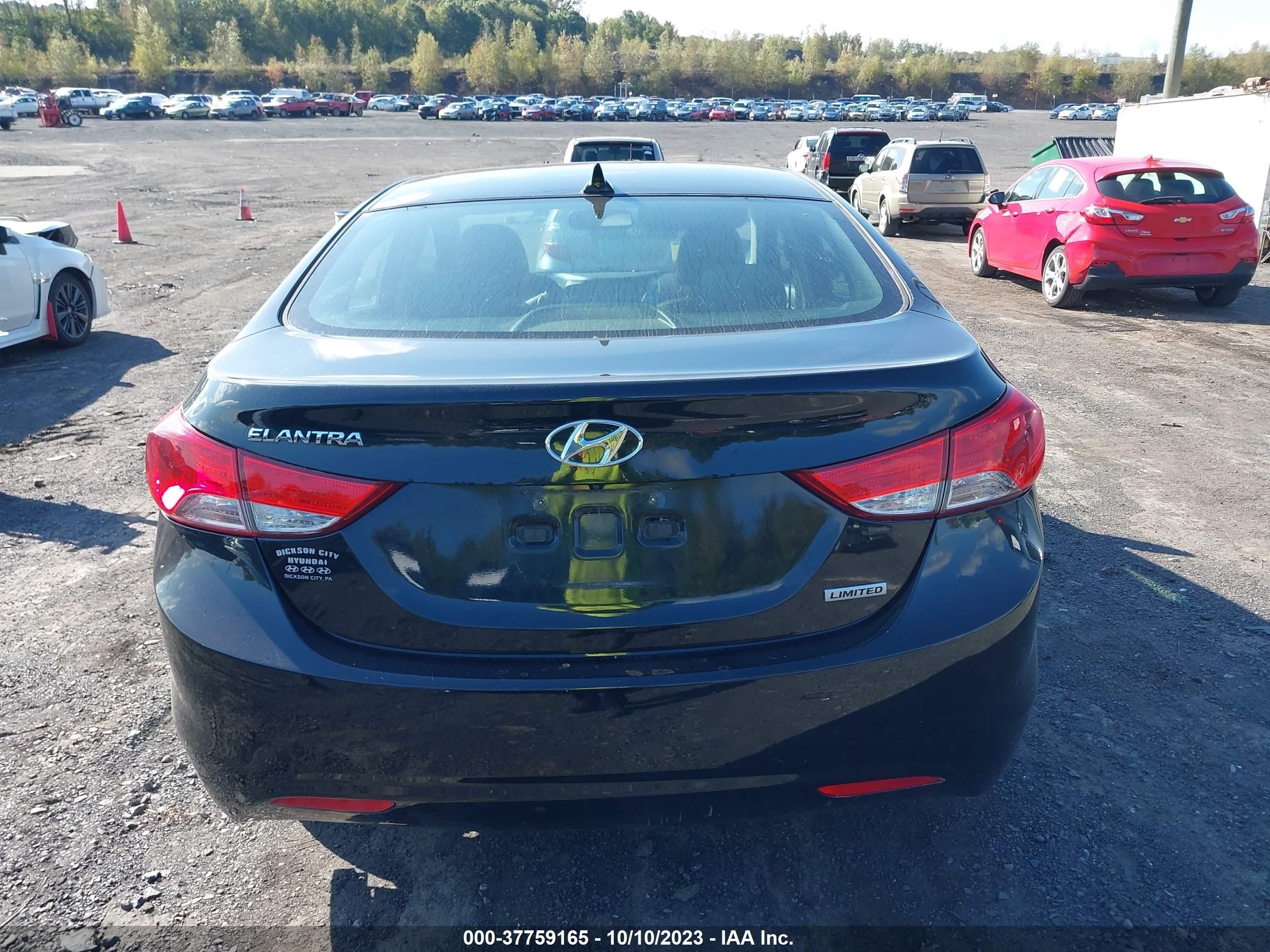 Photo 15 VIN: 5NPDH4AE9DH274186 - HYUNDAI ELANTRA 