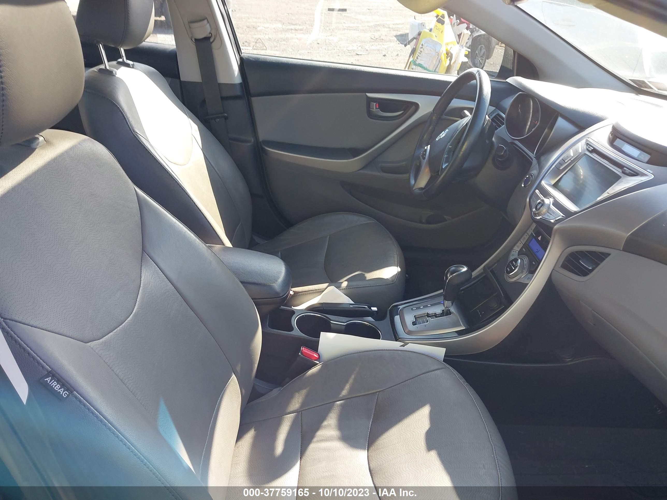 Photo 4 VIN: 5NPDH4AE9DH274186 - HYUNDAI ELANTRA 